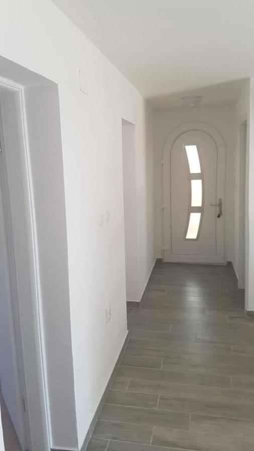Apartment Ljubica 로고즈니차 외부 사진